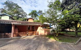 Aconchego 3 dorms, piscina, churrasq em Condomínio Fechado